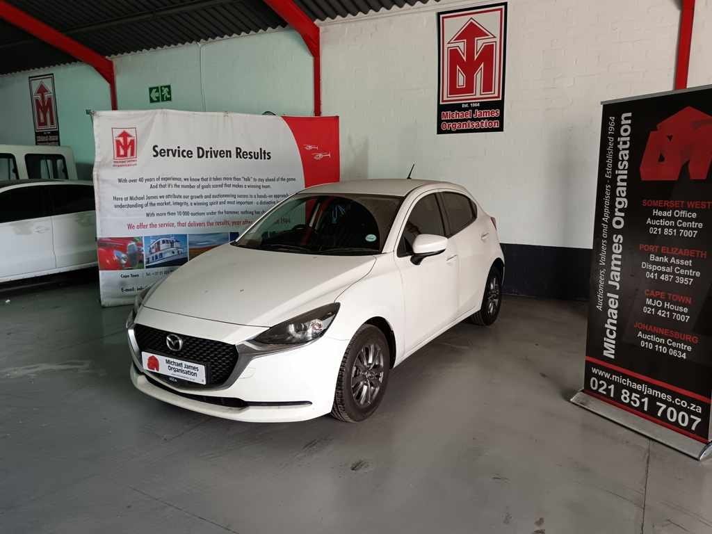 2022 Mazda 2 1.5 thumbnail 2