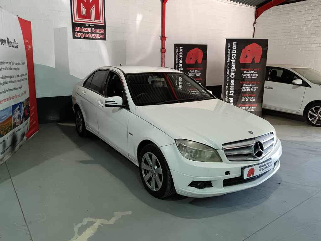 2009 Mercedes-Benz C180 A/T thumbnail 3
