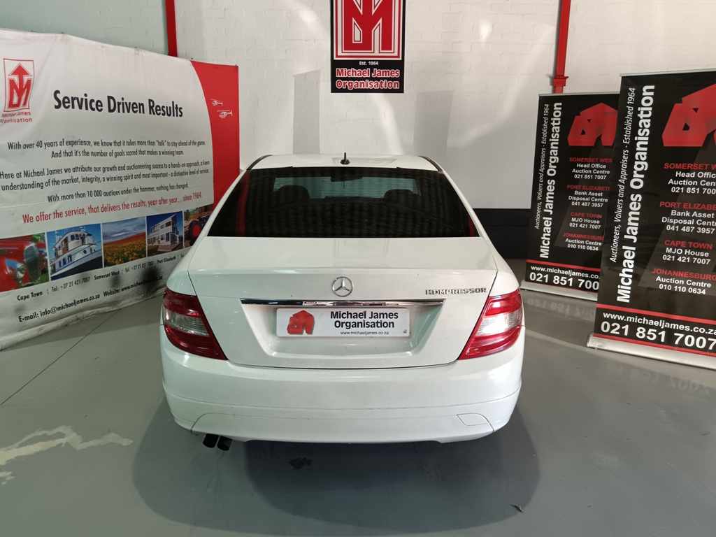 2009 Mercedes-Benz C180 A/T thumbnail 4