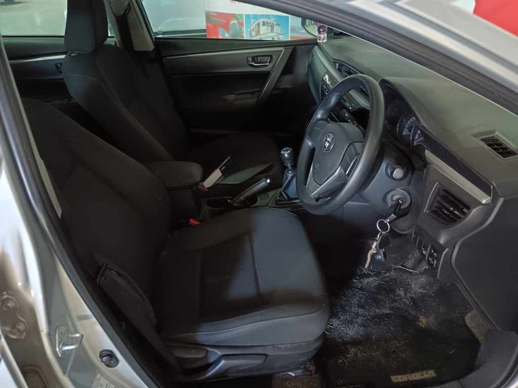 2014 Toyota Corolla 1.6 thumbnail 7