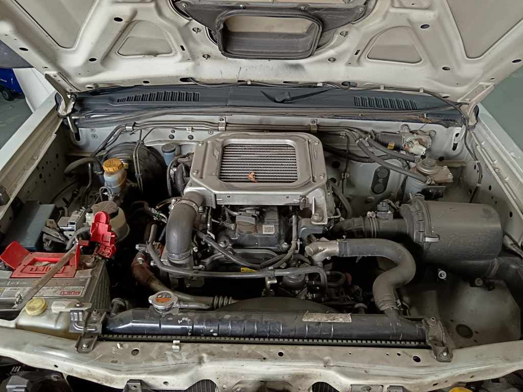 2018 Nissan NP300 2.5 TDi LWB thumbnail 9
