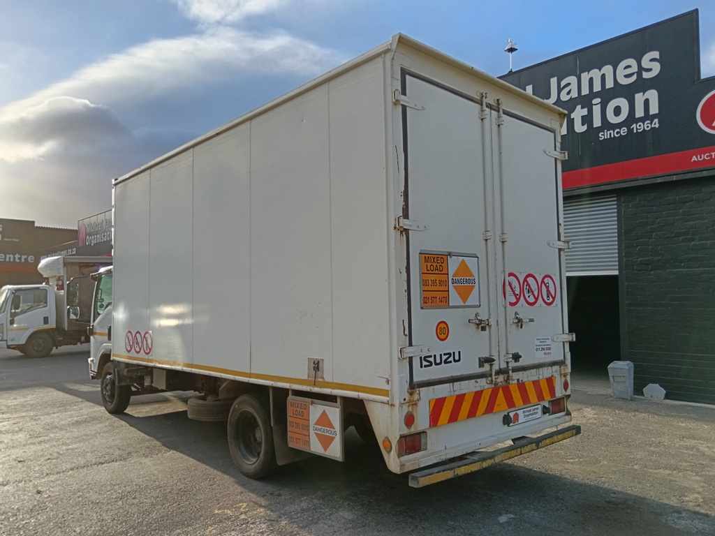 2018 Isuzu NQR500 AMT Closed Body thumbnail 5