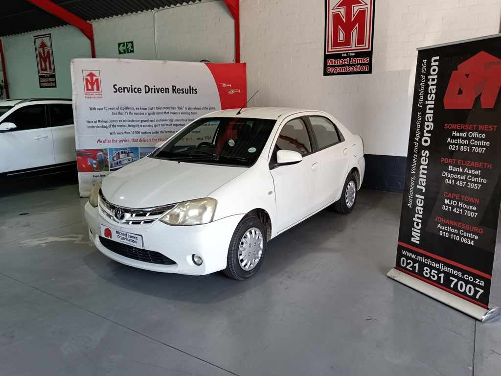 2014 Toyota Etios 1.5 thumbnail 2