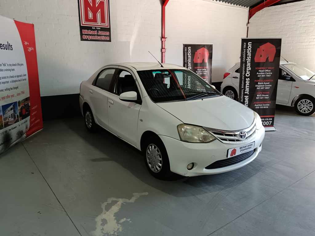 2014 Toyota Etios 1.5 thumbnail 3