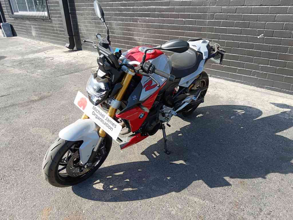 2021 BMW F 900 R