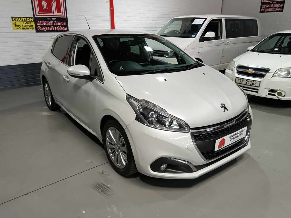 2020 Peugeot 208 thumbnail 3
