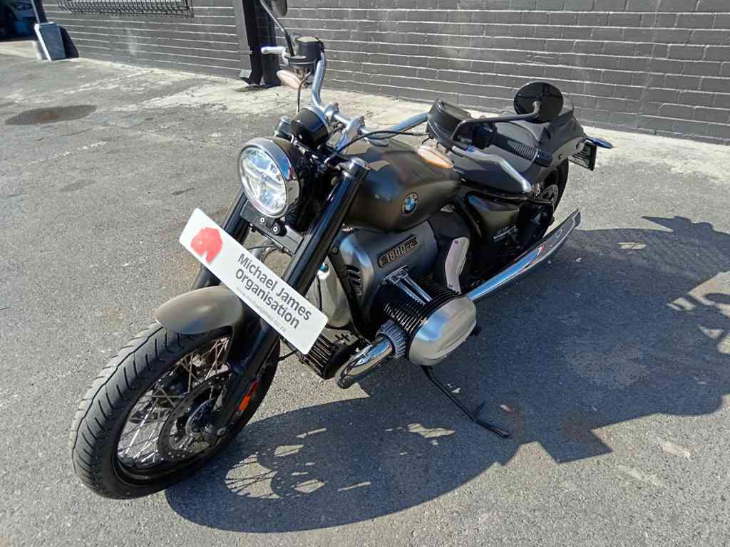2023 BMW R18