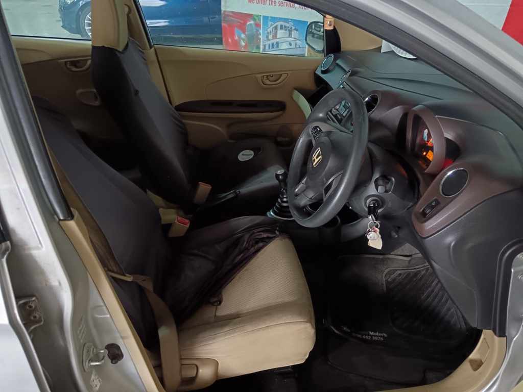2013 HONDA BRIO 1.2 thumbnail 7