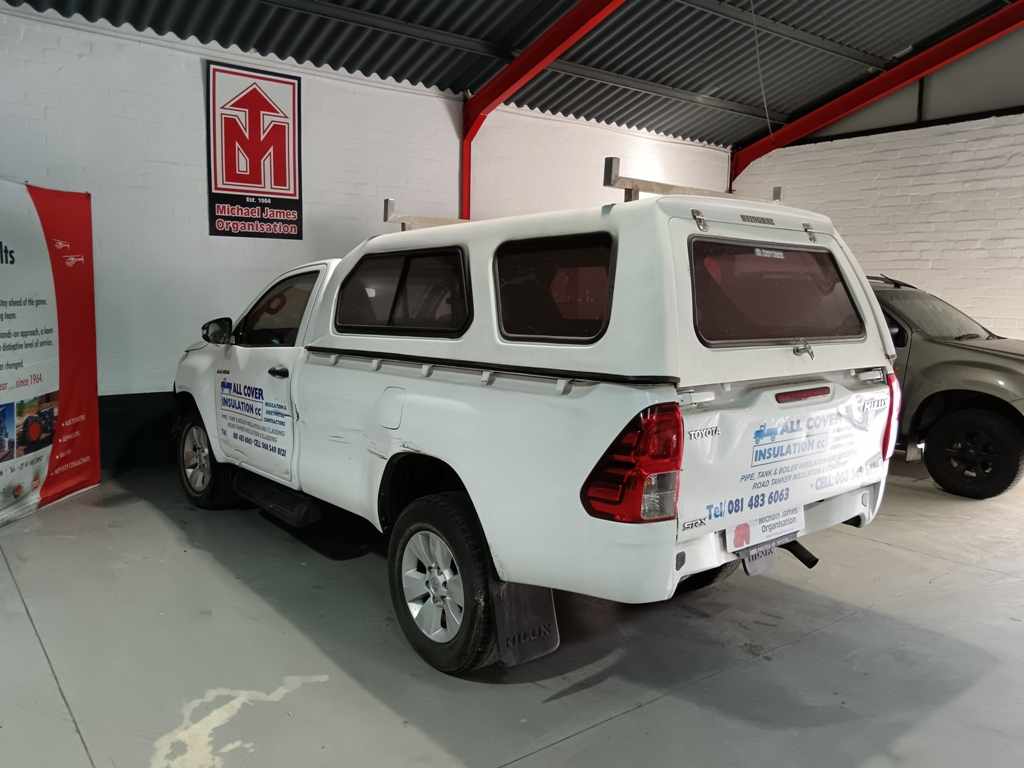 2017 TOYOTA HILUX 2.4 GD-6 P/U S/C thumbnail 6