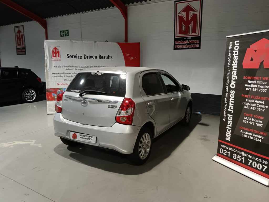 2018 TOYOTA ETIOS 1.5 thumbnail 5