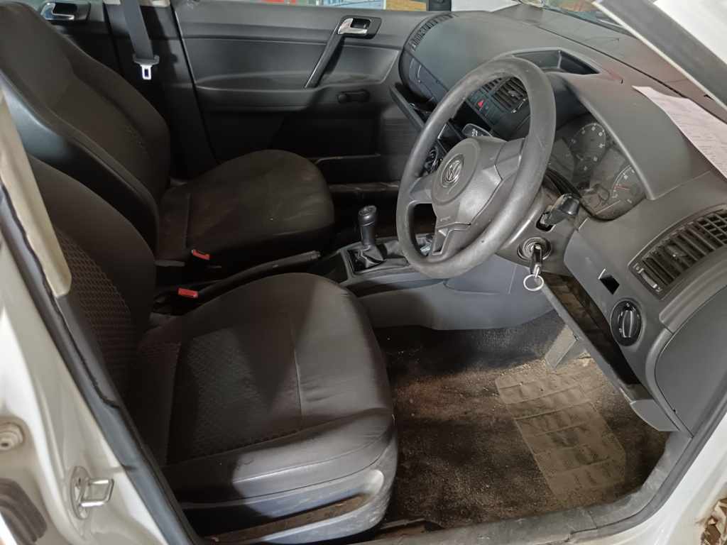 2010 VW POLO VIVO 1.4 thumbnail 7