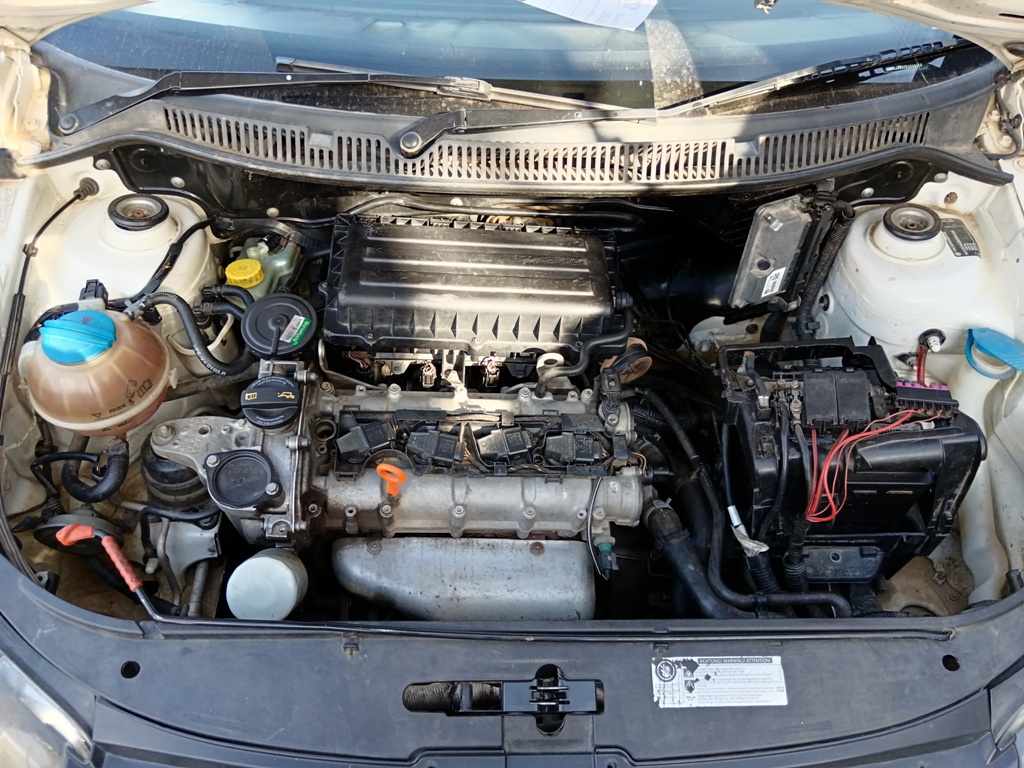 2010 VW POLO VIVO 1.4 thumbnail 9