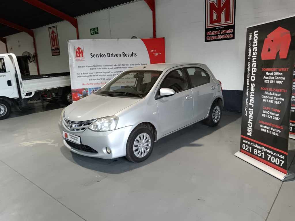 2015 TOYOTA ETIOS 1.5 thumbnail 2