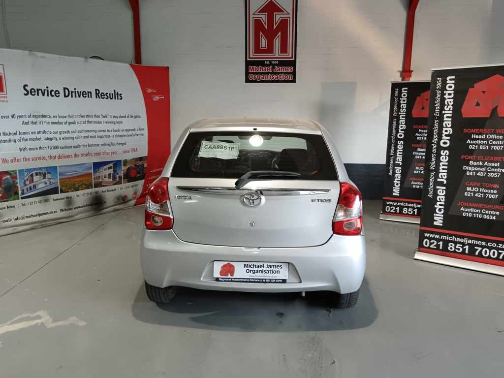 2015 TOYOTA ETIOS 1.5 thumbnail 4