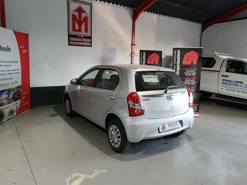 2015 TOYOTA ETIOS 1.5 thumbnail 6