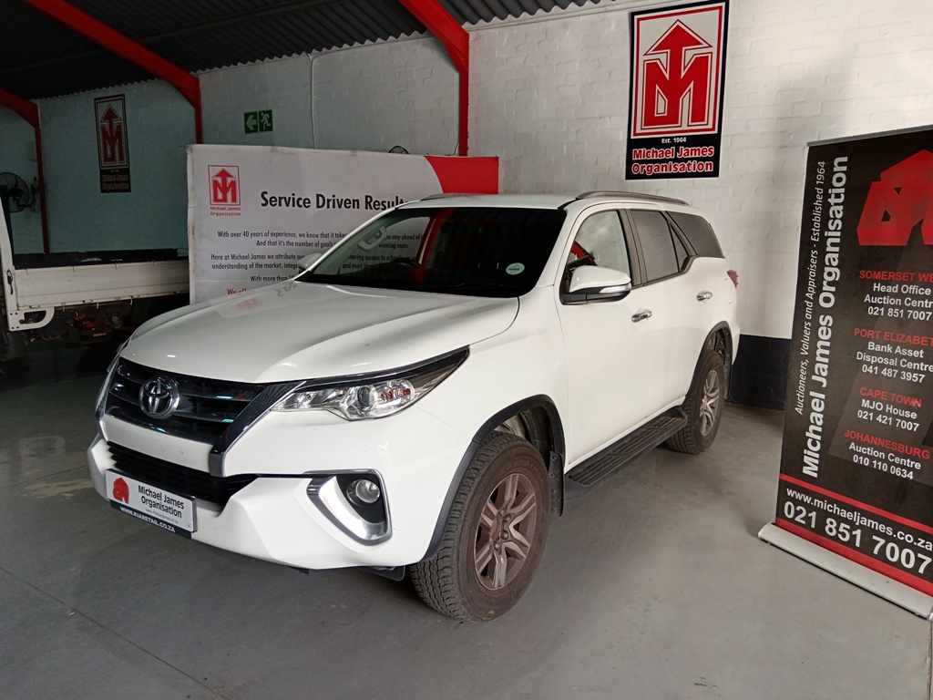 2017 TOYOTA FORTUNER 2.4 GD-6 A/T thumbnail 2