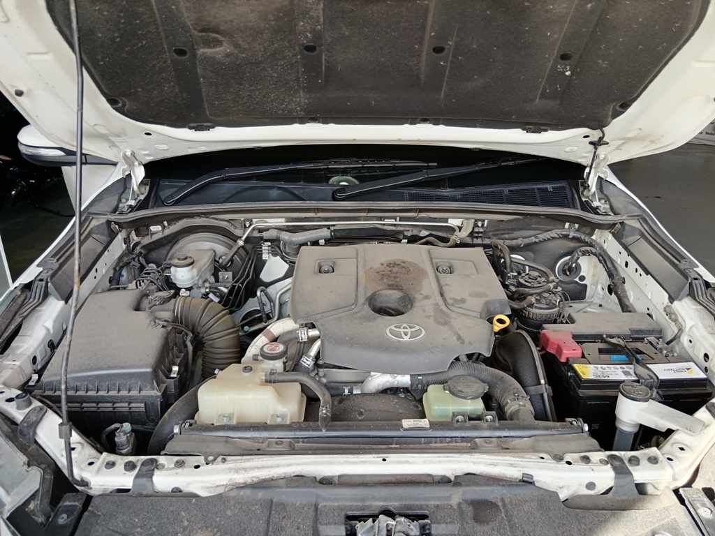 2017 TOYOTA FORTUNER 2.4 GD-6 A/T thumbnail 9