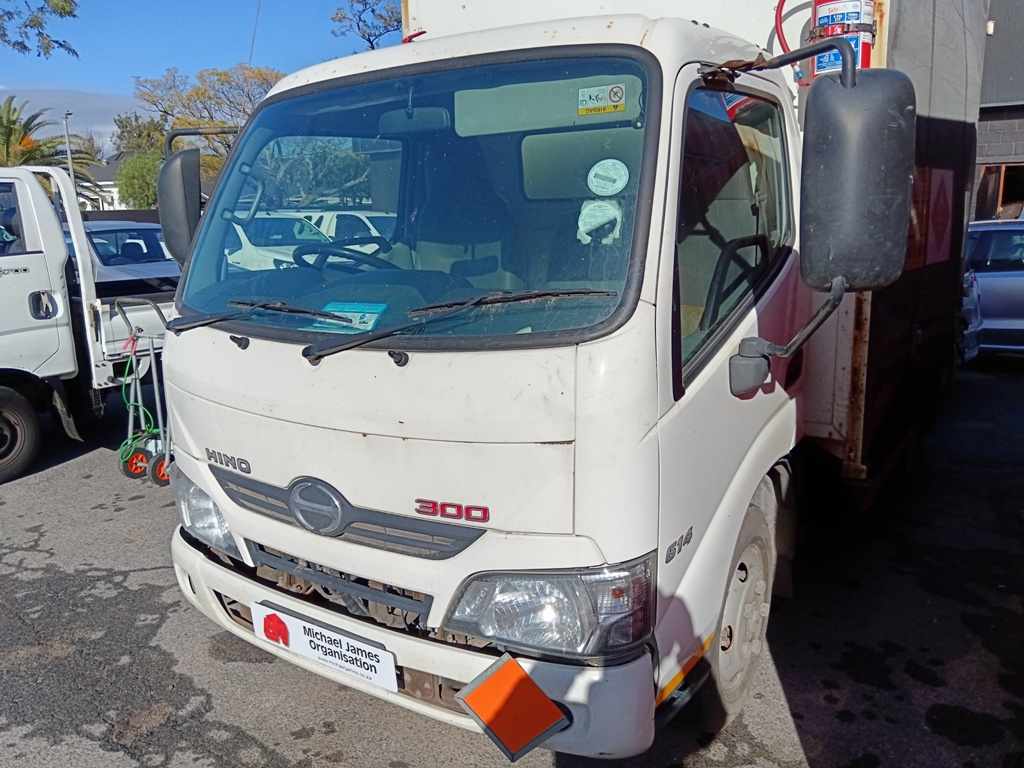 2018 HINO 300 614 SWB (NON RUNNER) thumbnail 2