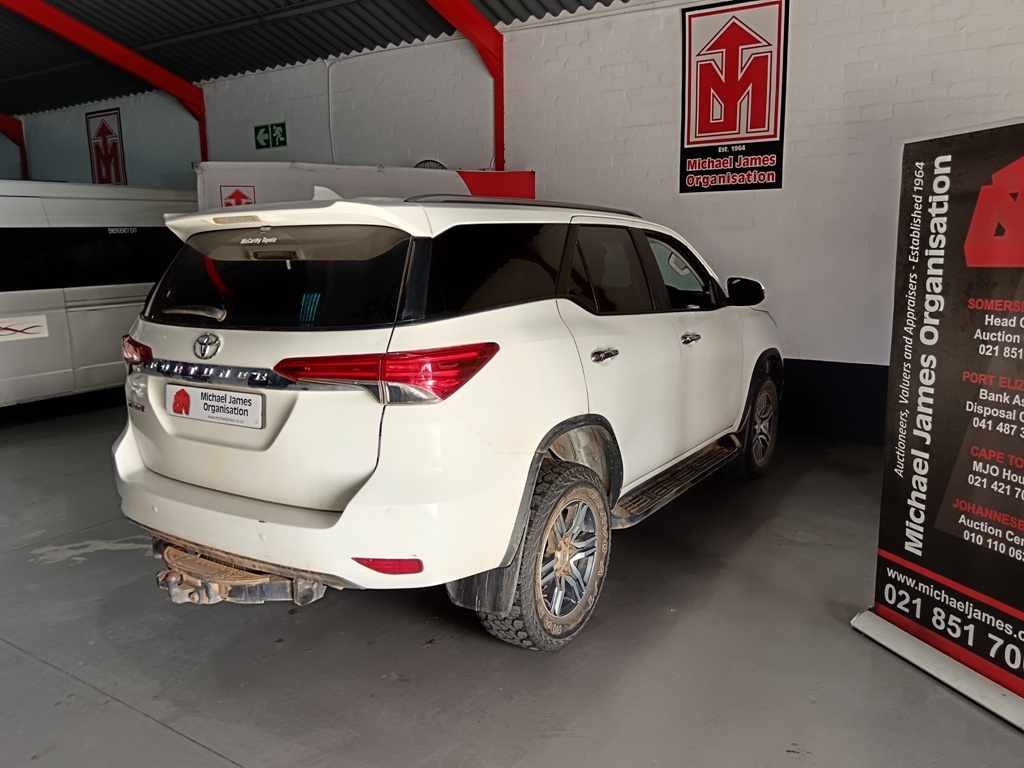 2018 TOYOTA FORTUNER 2.4GD-6 A/T thumbnail 5