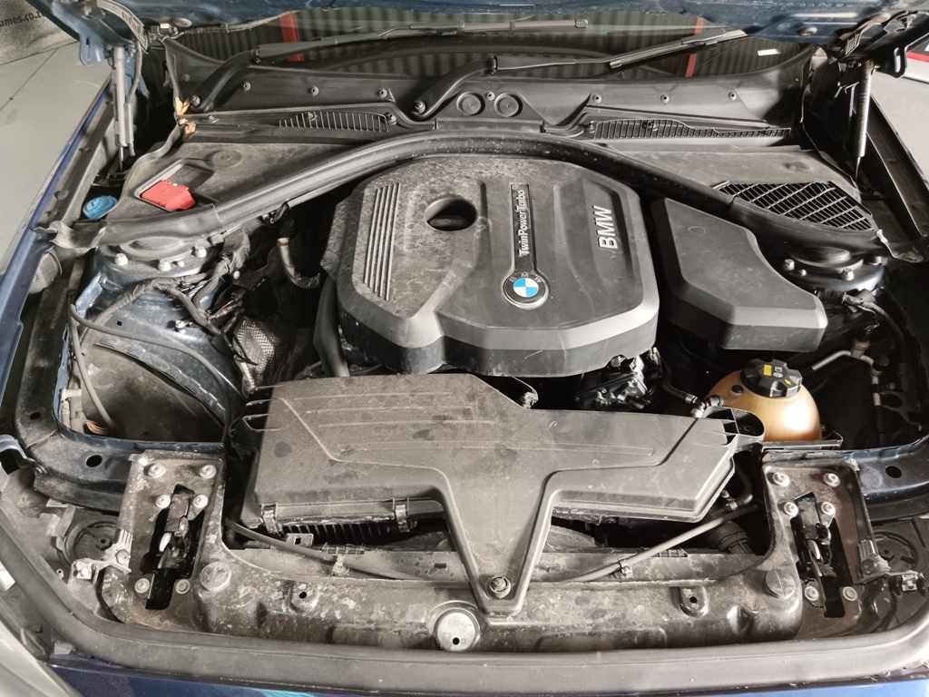 2018 BMW 118i A/T thumbnail 9