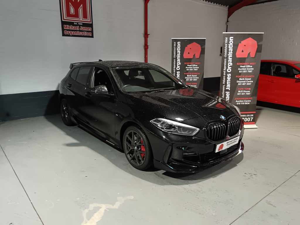 2022 BMW 118i MZANSI EDITION A/T thumbnail 3