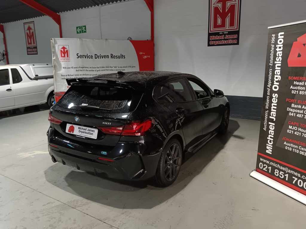 2022 BMW 118i MZANSI EDITION A/T thumbnail 5