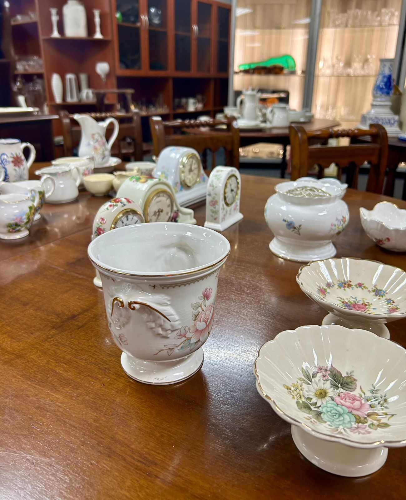 Beautiful Household Furnishings thumbnail 2
