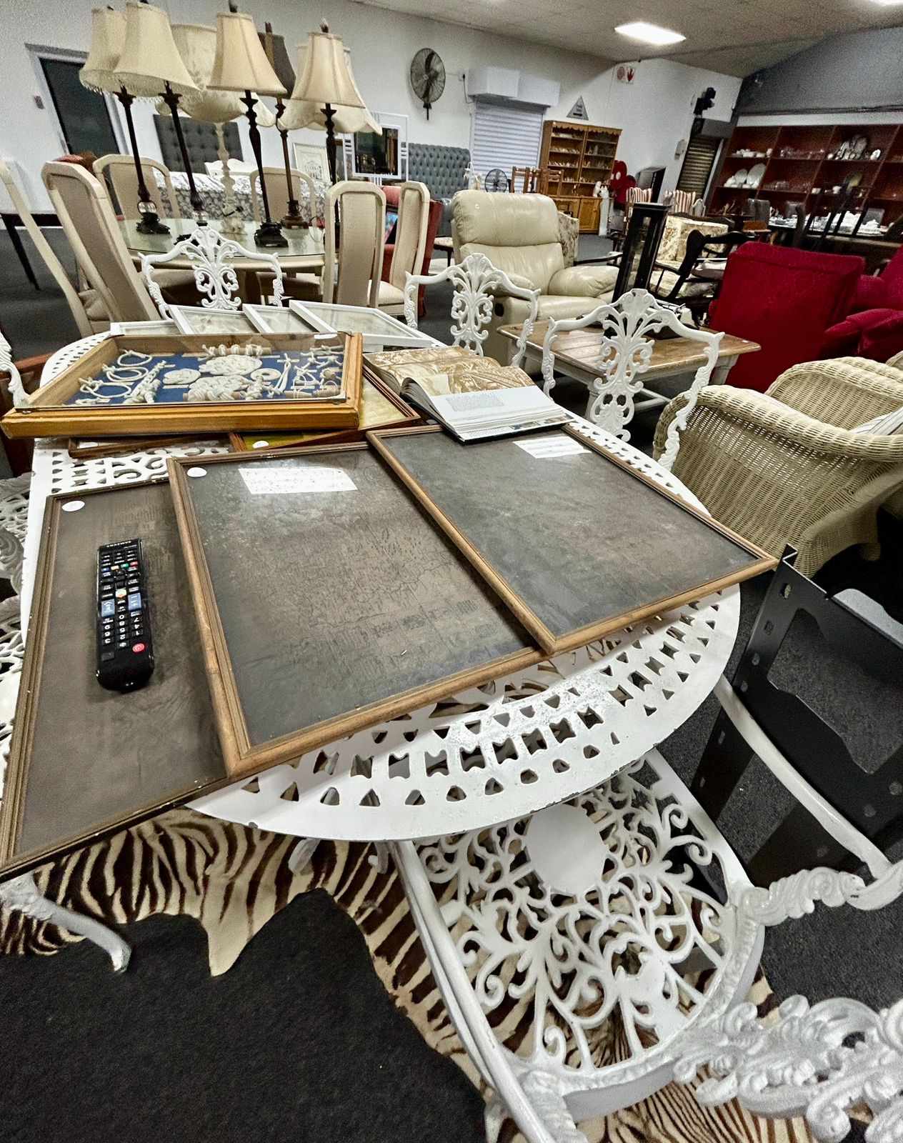 Beautiful Household Furnishings thumbnail 9