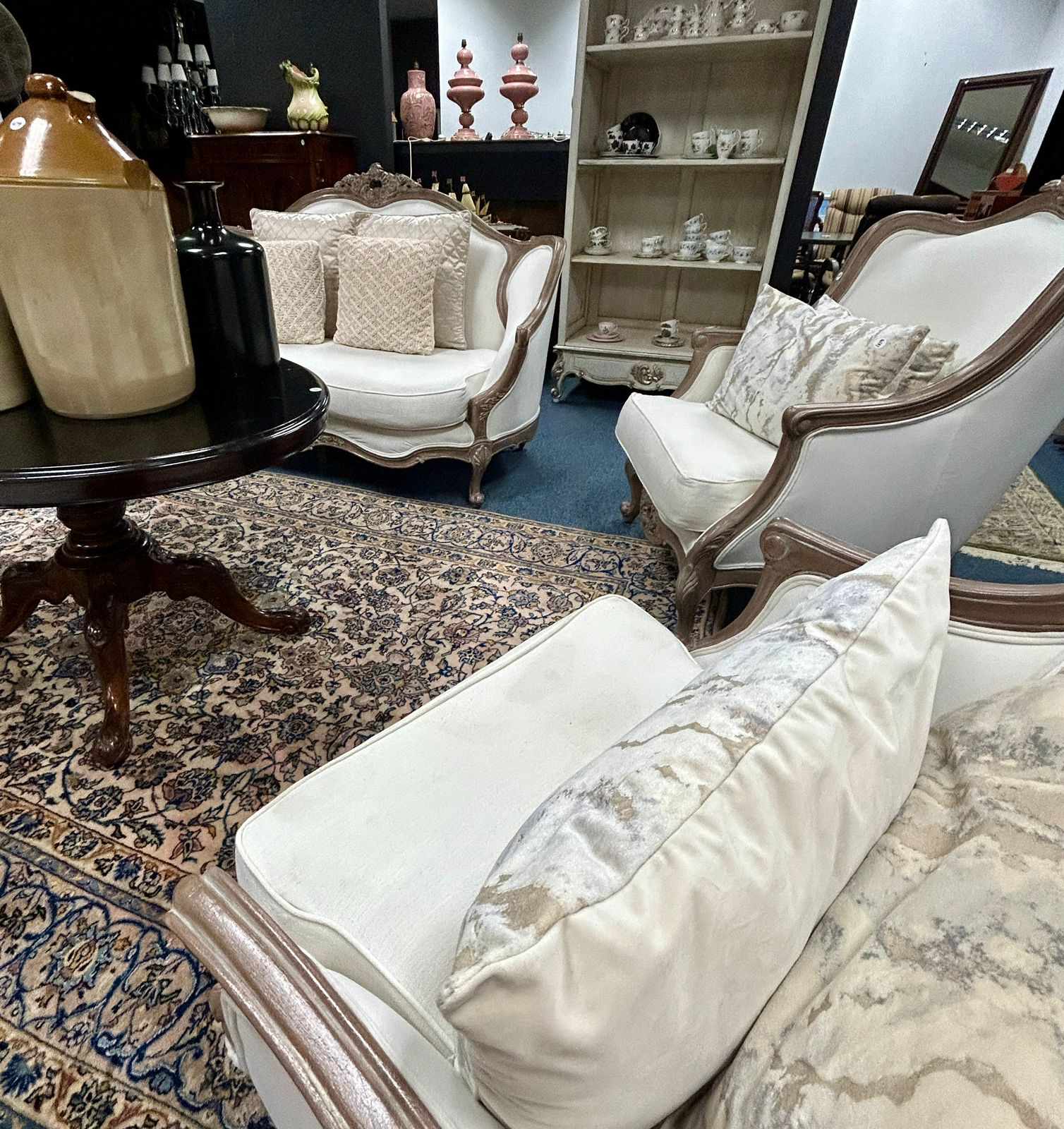 Beautiful Household Furnishings thumbnail 19