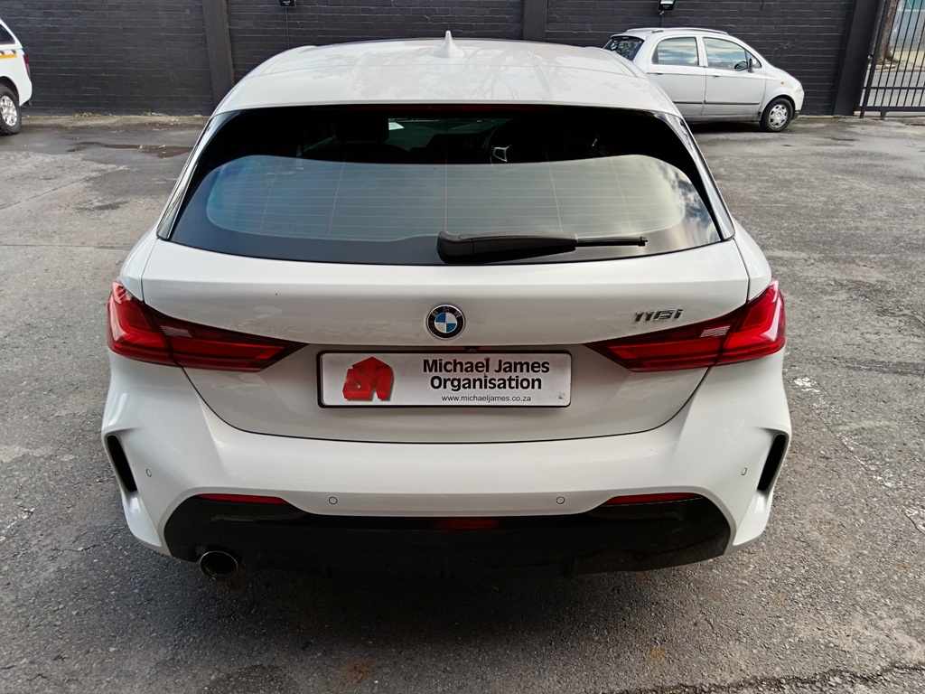 2020 BMW 118i M SPORT A/T thumbnail 4