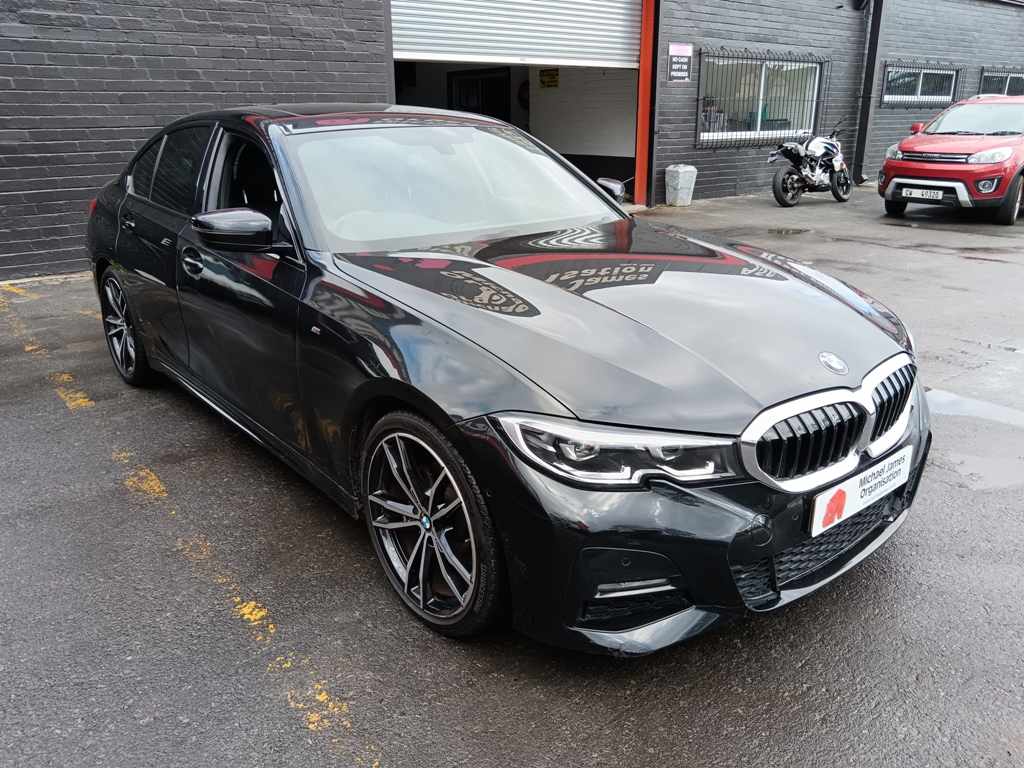 2021 BMW 320i M SPORT A/T thumbnail 3