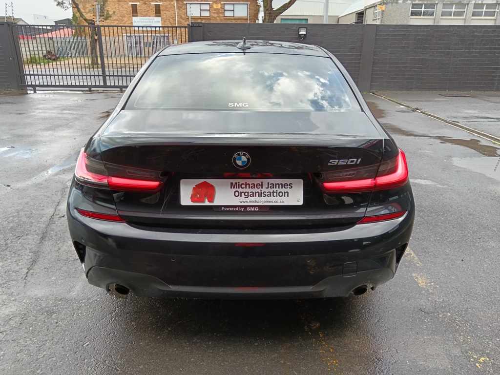 2021 BMW 320i M SPORT A/T thumbnail 4