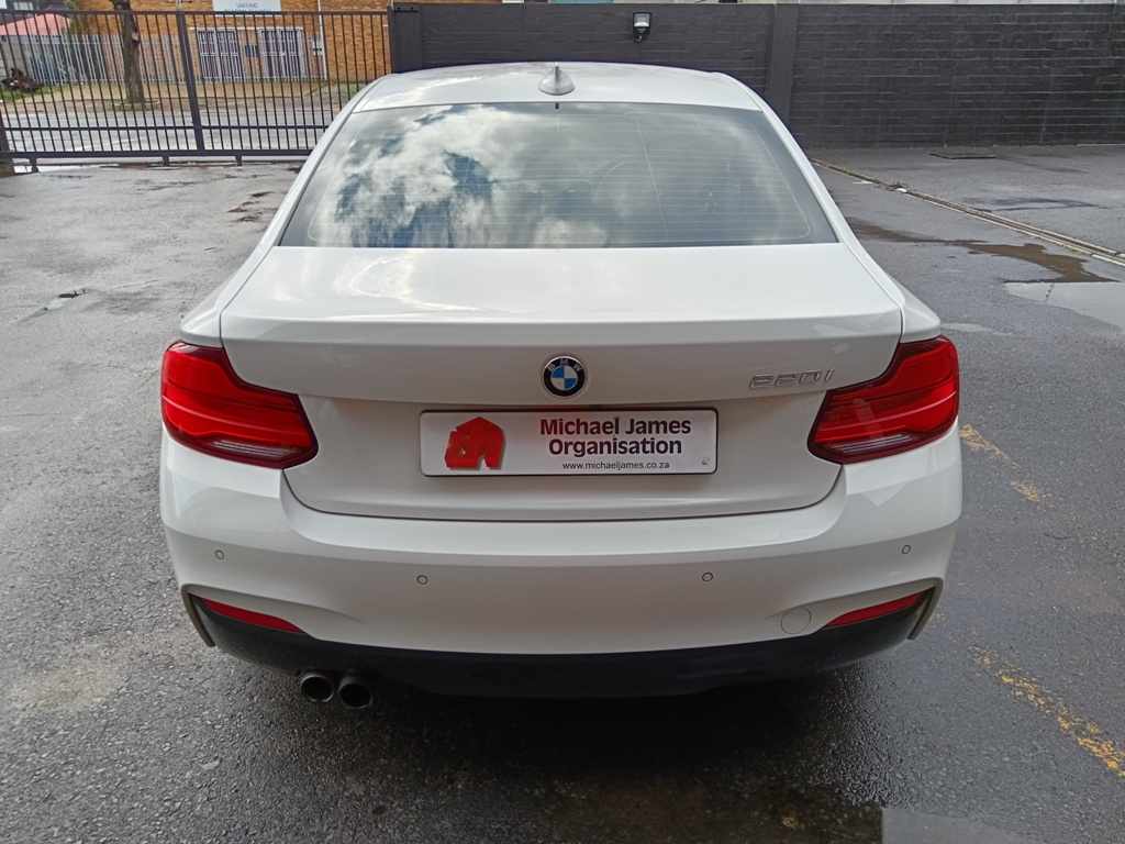 2018 BMW 220i M SPORT A/T thumbnail 4