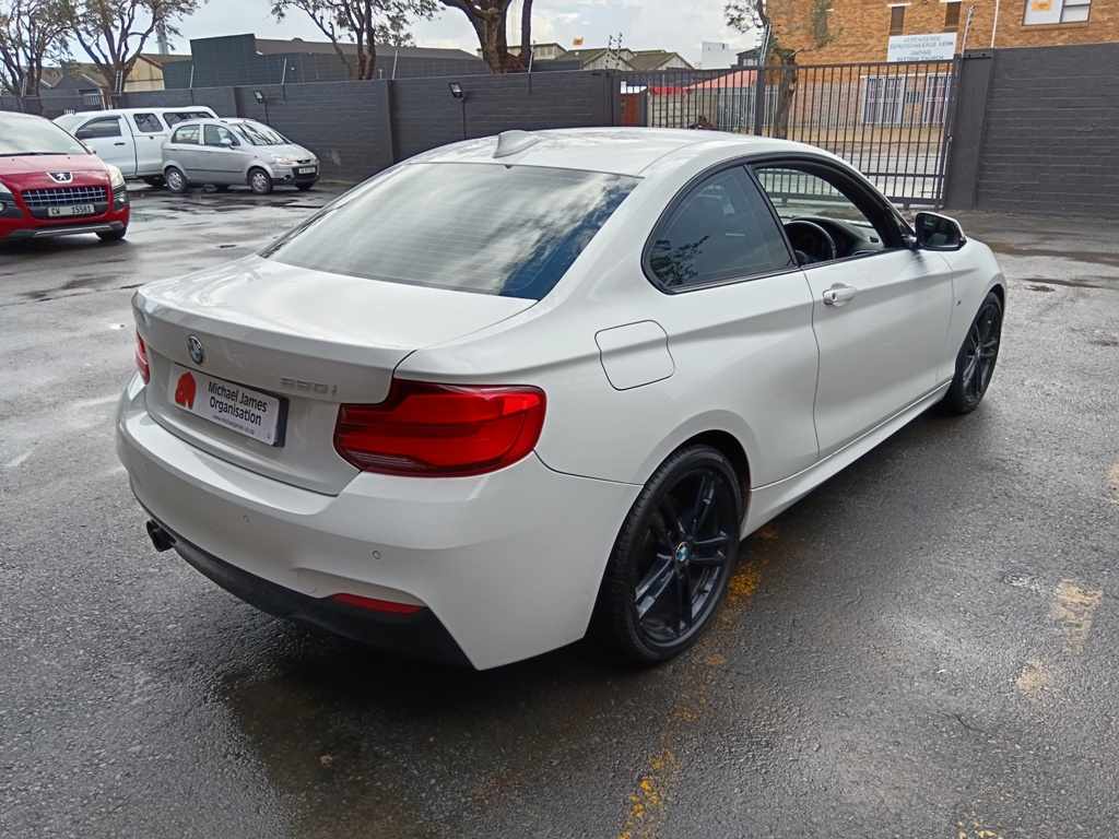 2018 BMW 220i M SPORT A/T thumbnail 5