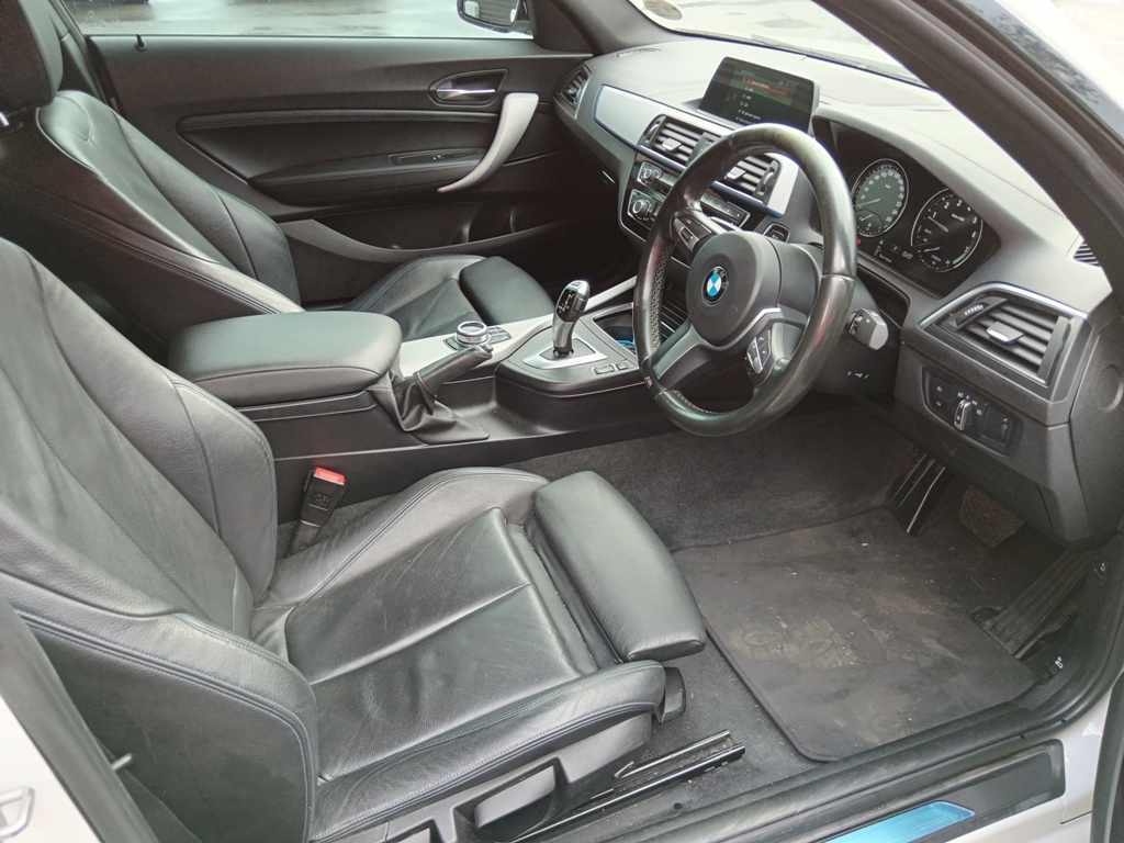 2018 BMW 220i M SPORT A/T thumbnail 7