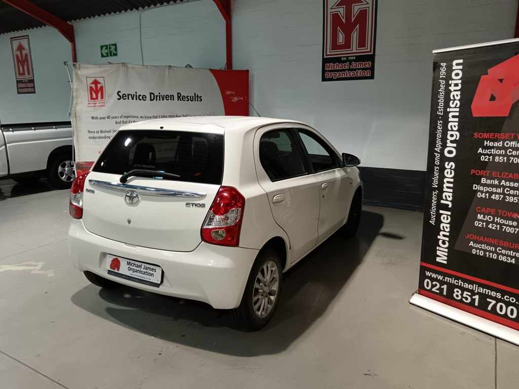 2017 TOYOTA ETIOS 1.5 thumbnail 5