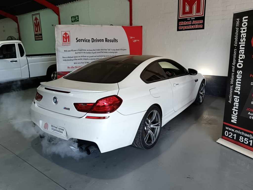2013 BMW M6 COUPE thumbnail 5