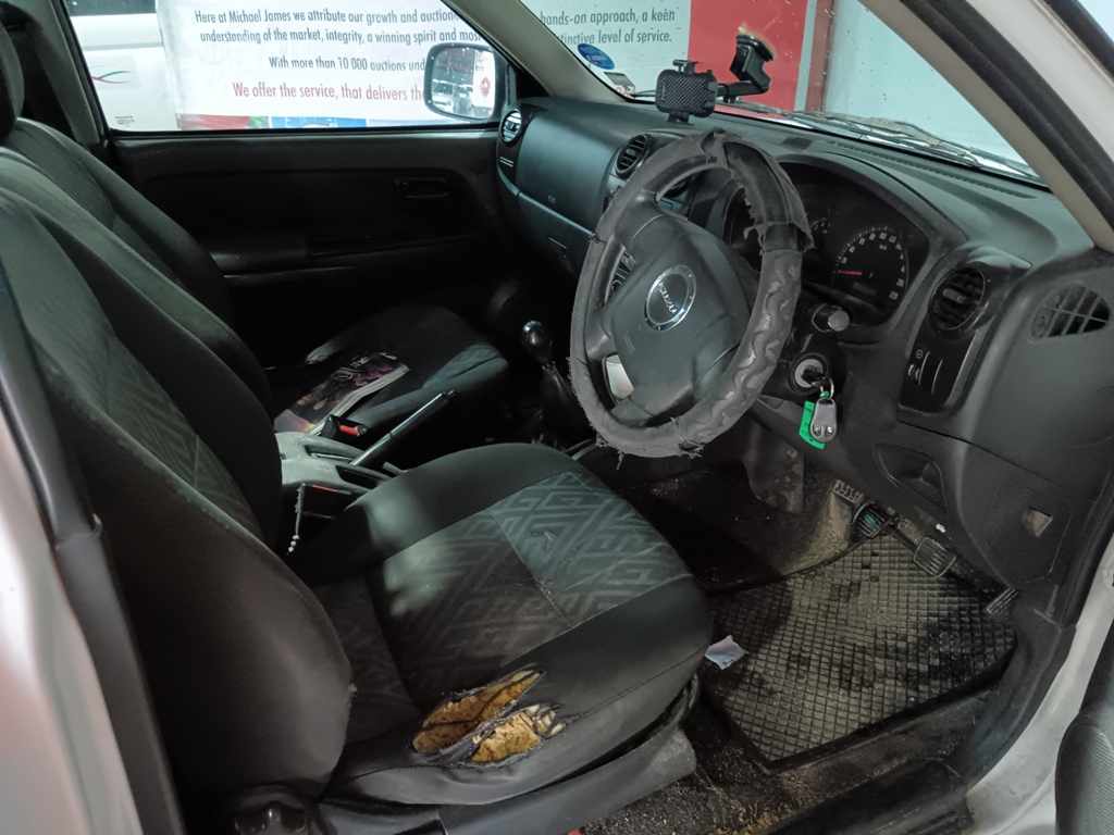 2012 ISUZU KB240i P/U S/C thumbnail 7