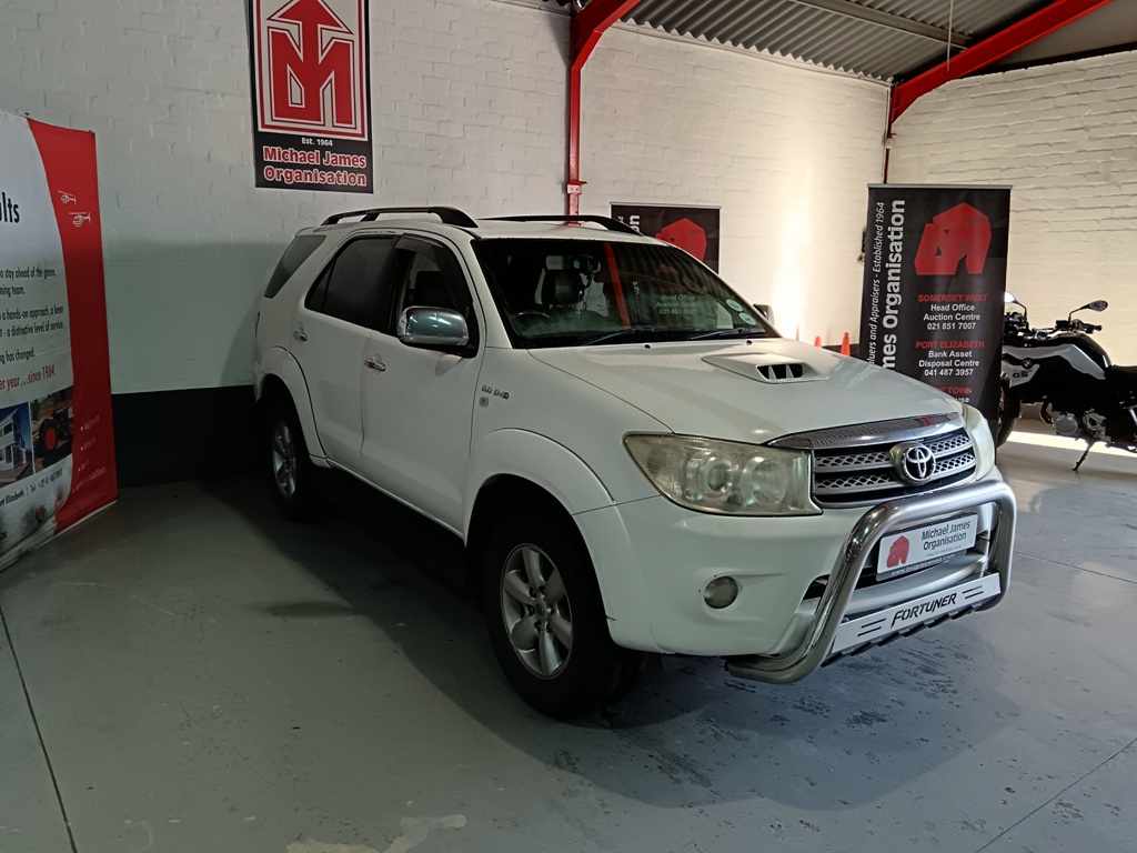 2010 TOYOTA FORTUNER 3.0 D-4D thumbnail 3