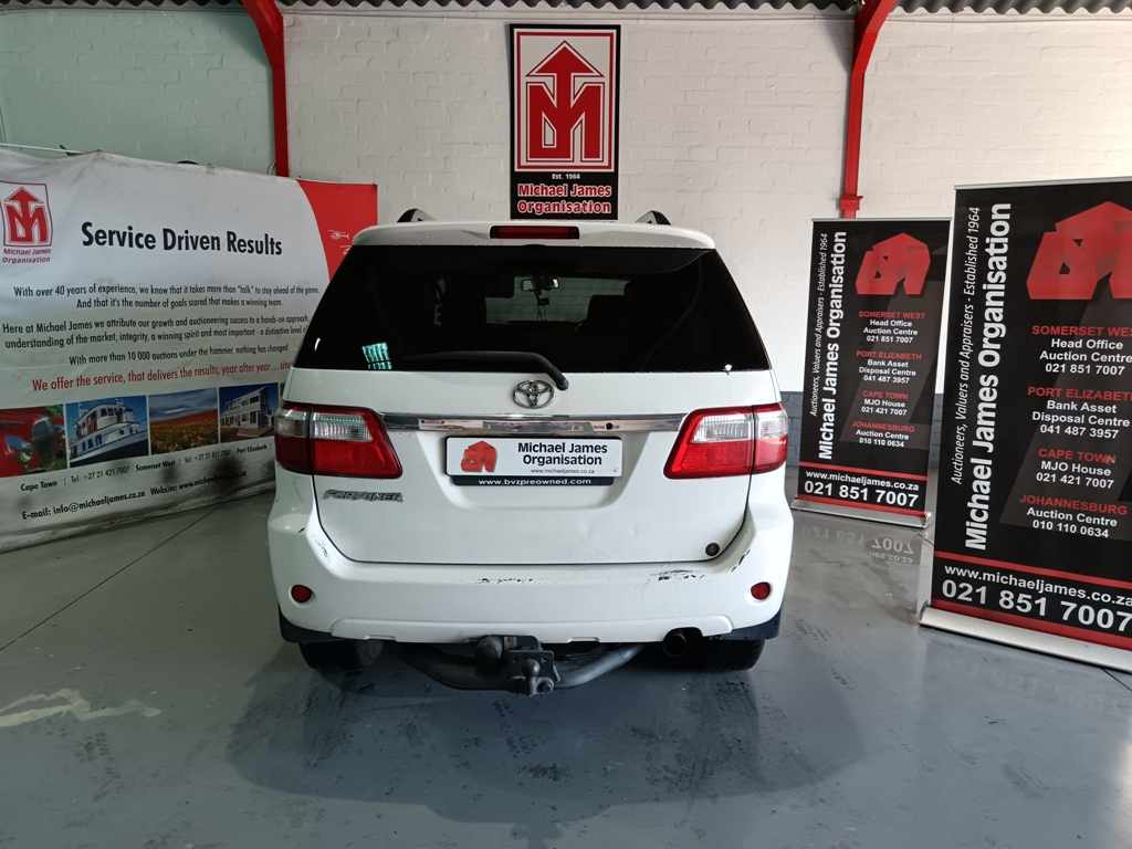 2010 TOYOTA FORTUNER 3.0 D-4D thumbnail 4