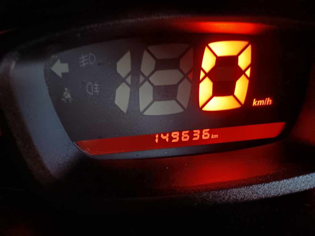 2019 RENAULT KWID 1.0 thumbnail 8