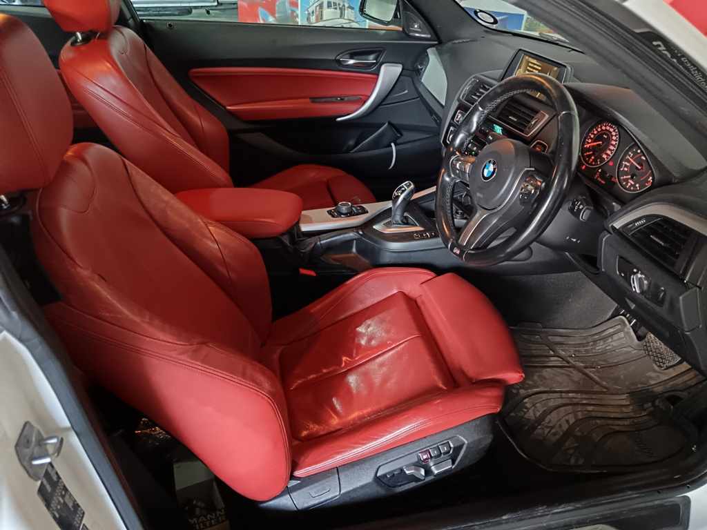 2016 BMW M235i A/T thumbnail 7