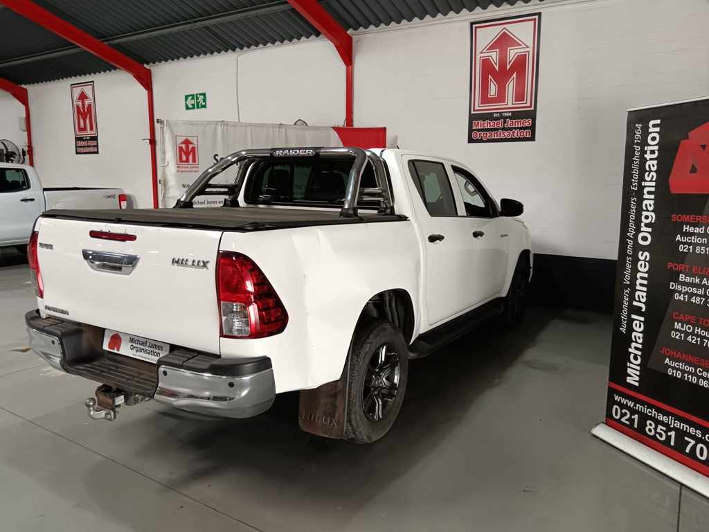 2021 TOYOTA HILUX 2.4 GD-6 RB A/T P/U D/C thumbnail 5