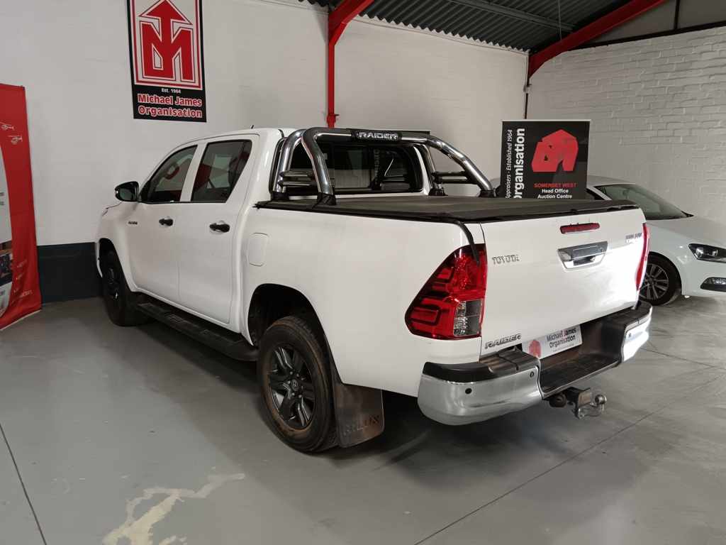 2021 TOYOTA HILUX 2.4 GD-6 RB A/T P/U D/C thumbnail 6