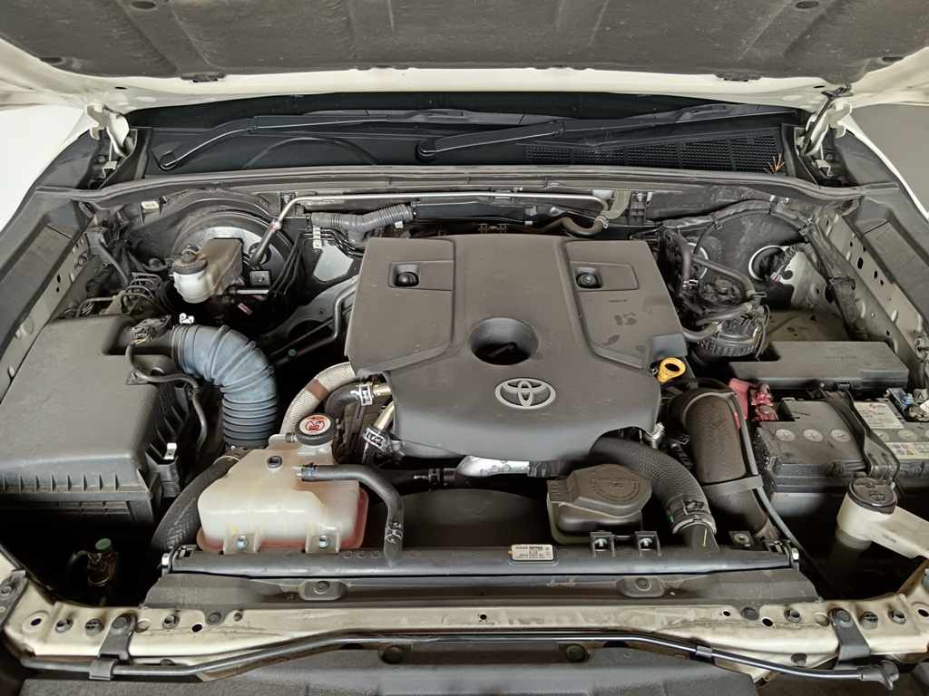 2021 TOYOTA HILUX 2.4 GD-6 RB A/T P/U D/C thumbnail 9