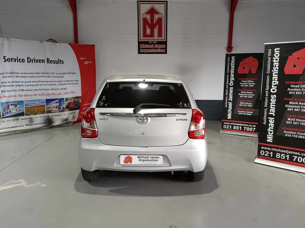 2015 TOYOTA ETIOS 1.5 thumbnail 4