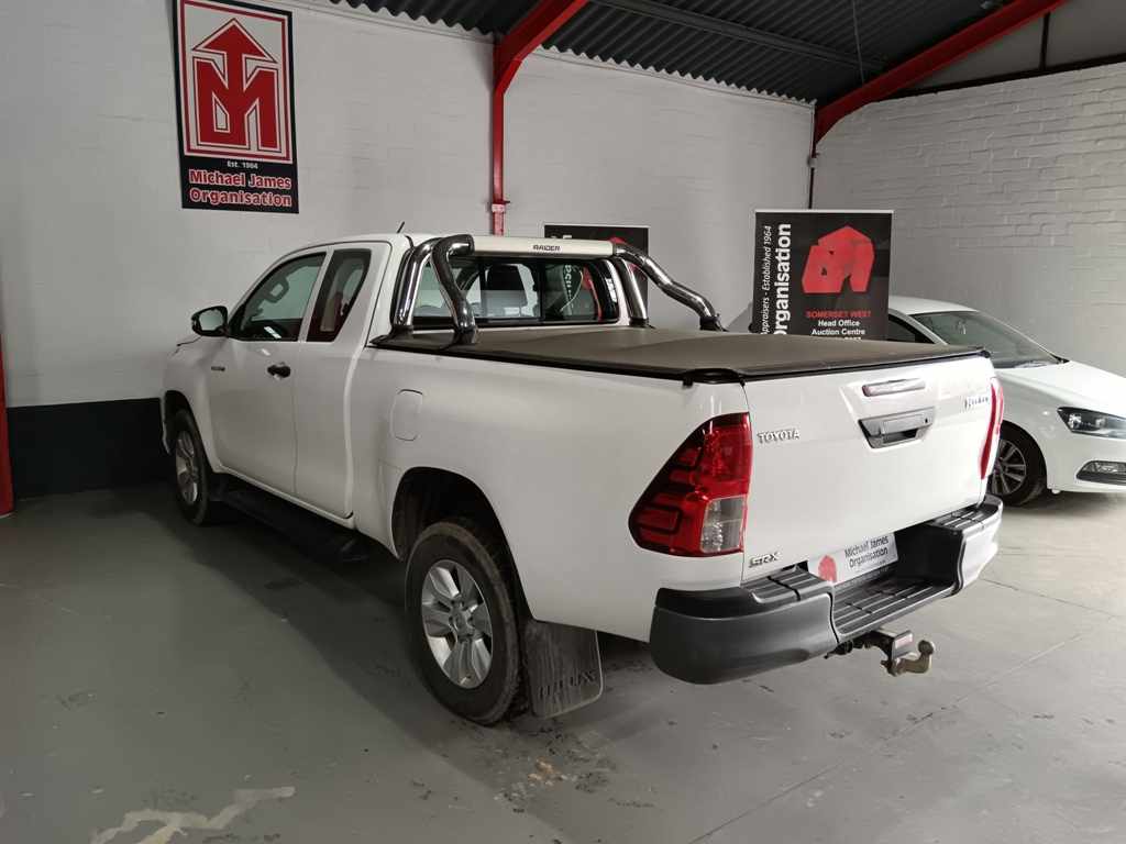 2019 TOYOTA HILUX 2.4 GD-6 RB A/T P/U E/CAB thumbnail 6