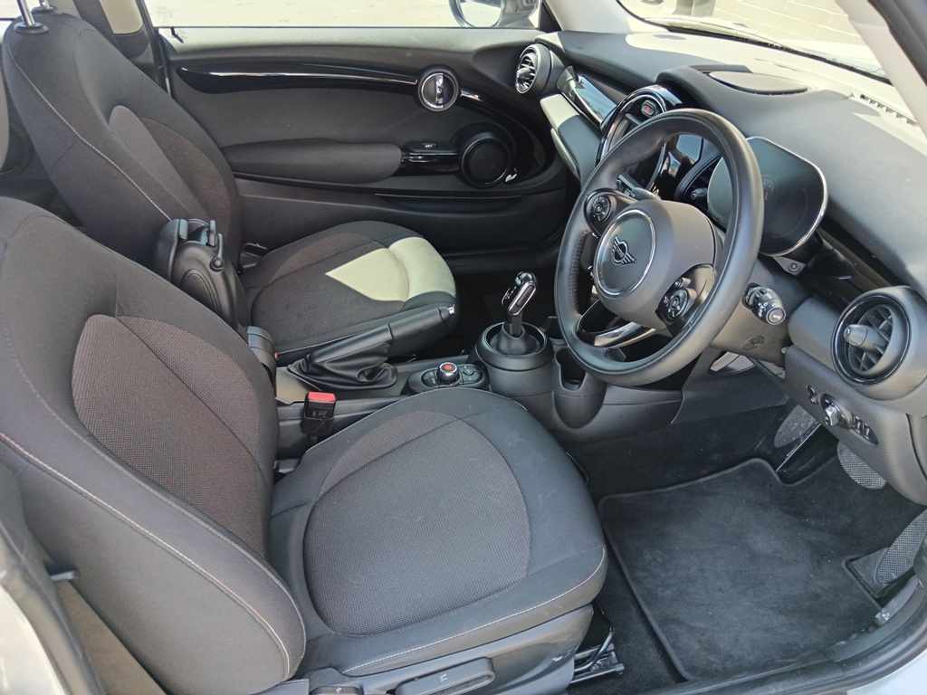 2021 MINI COOPER HATCH A/T thumbnail 7