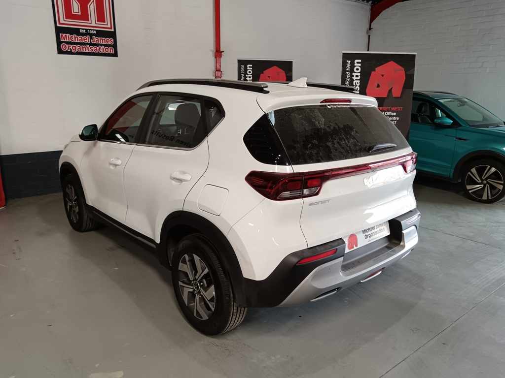 2023 KIA SONET 1.5 A/T thumbnail 6