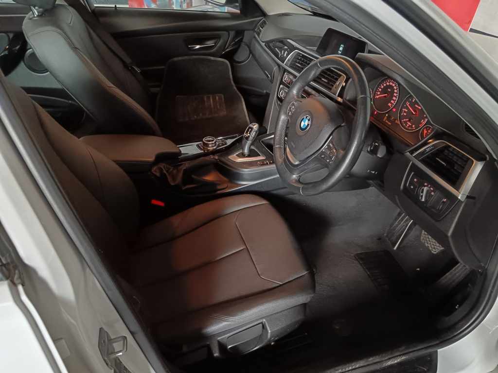 2018 BMW 318i A/T thumbnail 7